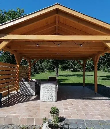 Csendülő Apartman *